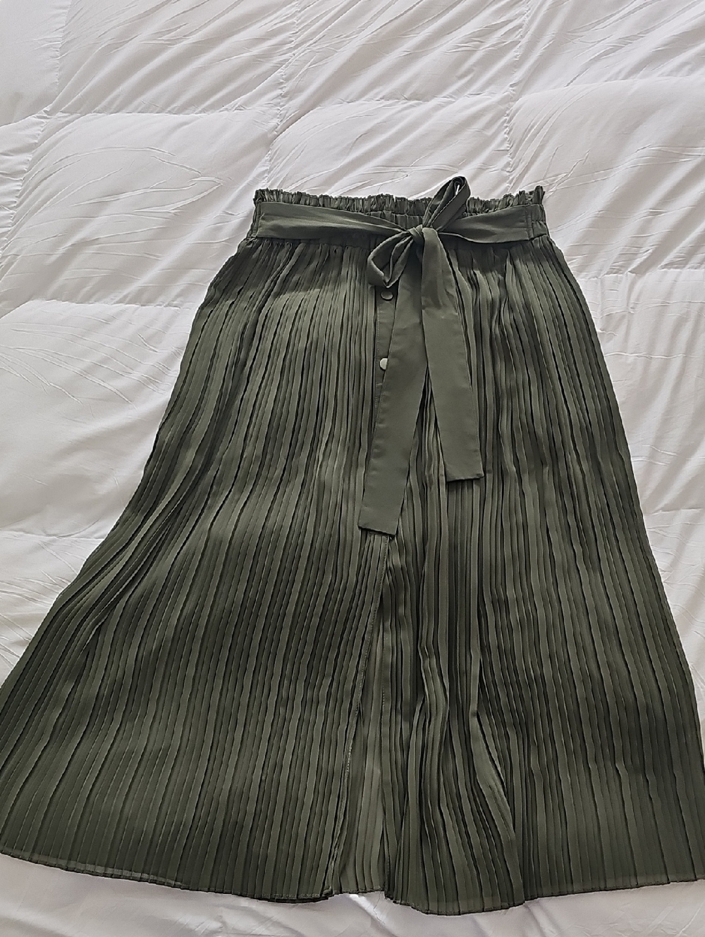 Zara Olive Green Pleated Midi Skirt with Waist Tie